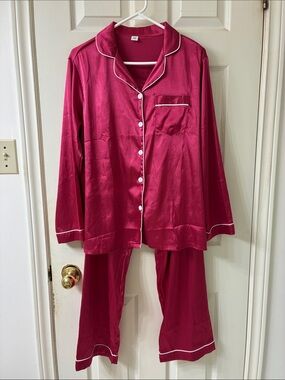 🌷3 for $25🌷Unbranded, US M, Magenta & White Trim 2 Piece Pajama Set, NWOT